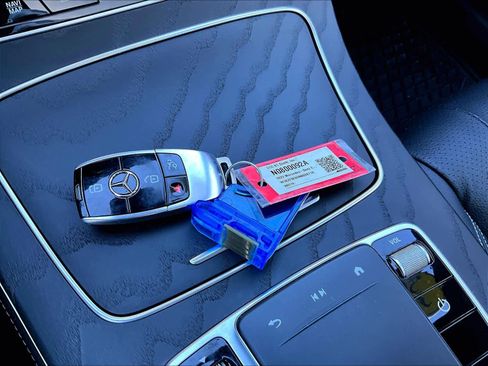 Used 2022 Mercedes-Benz E 350 4MATIC Sedan image 31