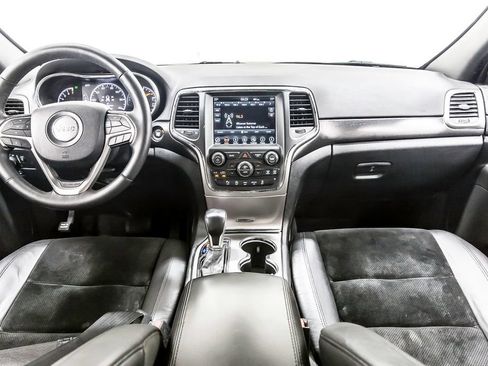 Used 2018 Jeep Grand Cherokee Altitude RWD image 20