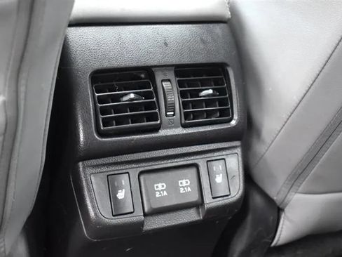 Used 2019 Subaru Outback 3.6R Limited AWD/4WD image 27