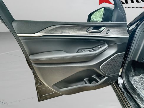 New 2026 Jeep Grand Cherokee Limited AWD/4WD image 42
