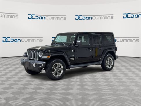 Used 2020 Jeep Wrangler Unlimited Sahara image 4