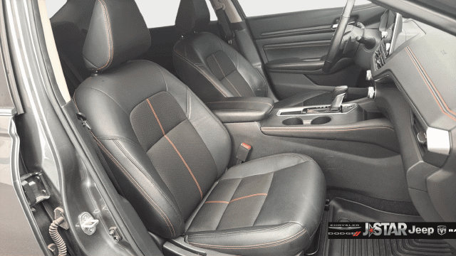Used 2021 Nissan Altima 2.5 SR w/ SR Premium Package FWD image 12