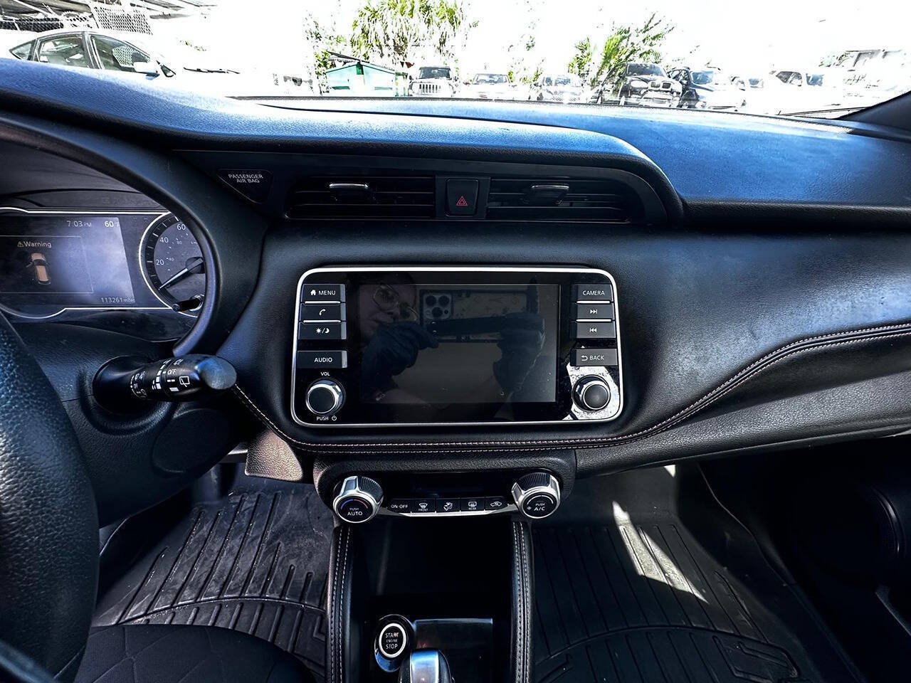 Used 2018 Nissan Kicks SR w/ Interior Electronics Package FWD image 6
