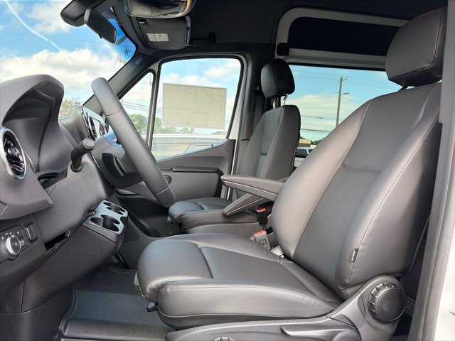 Used 2026 Mercedes-Benz Sprinter 2500 image 13