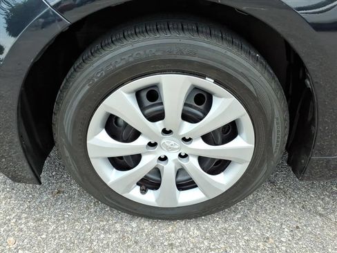Used 2024 Toyota Corolla LE FWD image 11