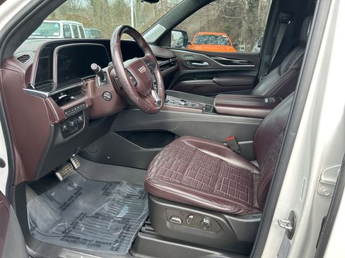Used 2022 Cadillac Escalade Sport Platinum w/ LPO, Floor Liner Package image 31