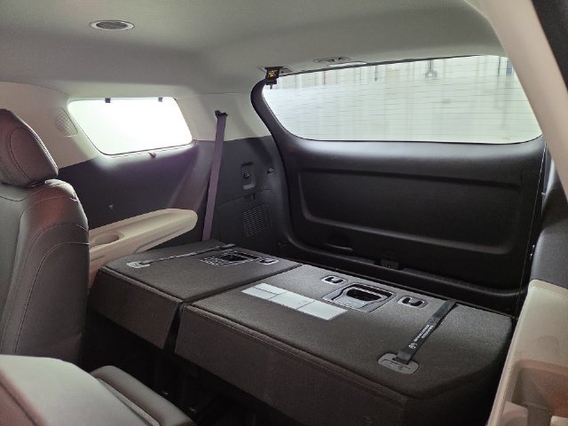 Certified 2024 Kia Carnival EX FWD image 15
