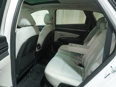 Used 2024 Hyundai Tucson Limited AWD/4WD image 14