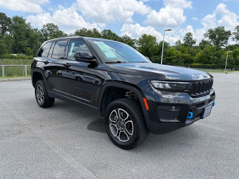 Used 2022 Jeep Grand Cherokee Trailhawk AWD/4WD image 7