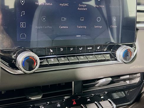 New 2026 GMC Canyon Elevation w/ Convenience Package image 13