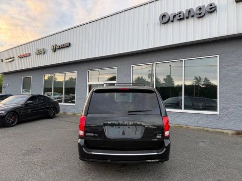 Used 2018 Dodge Grand Caravan GT FWD image 4