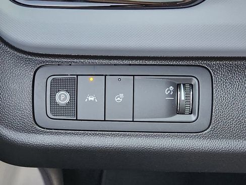New 2027 Chevrolet Bolt LT w/ Comfort Package FWD image 45