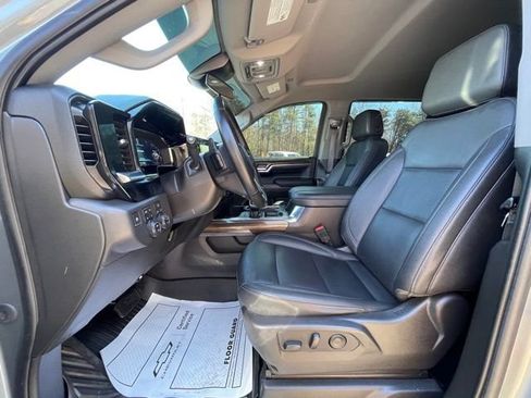 Used 2024 Chevrolet Silverado 1500 LT Trail Boss w/ Convenience Package II AWD/4WD image 20