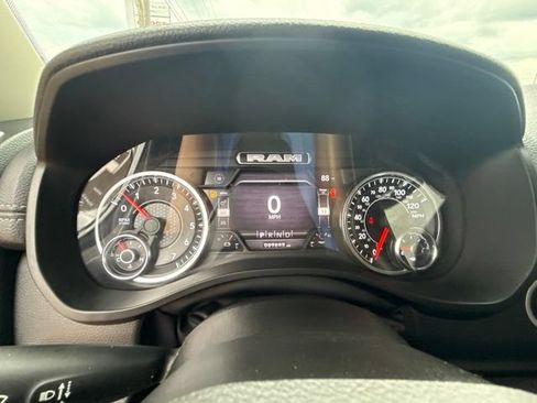 Used 2022 RAM 1500 Laramie AWD/4WD image 18
