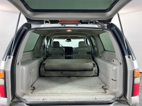 Used 2004 Chevrolet Suburban Z71 w/ Preferred Equipment Group AWD/4WD image 26