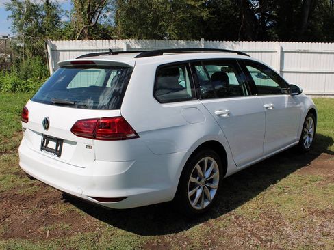 Used 2016 Volkswagen Golf SE FWD image 7
