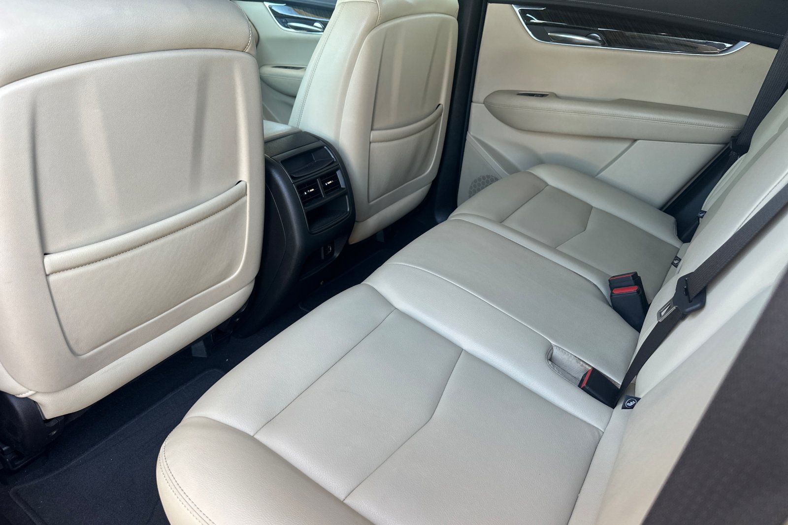 Used 2019 Cadillac XT5 FWD image 14