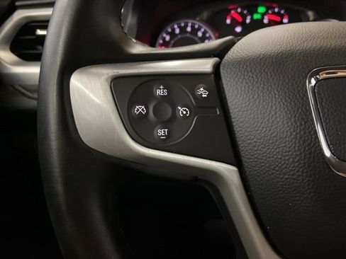 Used 2023 GMC Acadia SLT AWD/4WD image 57
