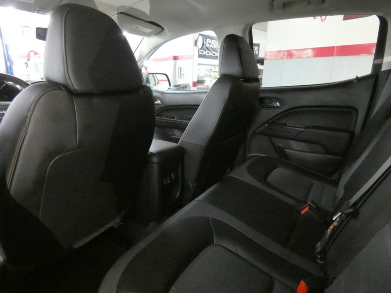 Used 2022 GMC Canyon AT4 AWD/4WD image 16