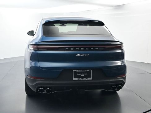 Used 2025 Porsche Cayenne E-Hybrid Coupe image 13