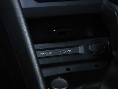 Certified 2024 Volkswagen Tiguan SE w/ Panoramic Sunroof Package AWD/4WD image 29