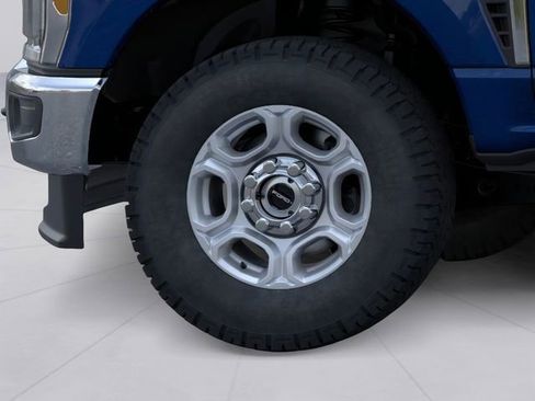 New 2026 Ford F250 XLT w/ FX4 Off-Road Package image 48
