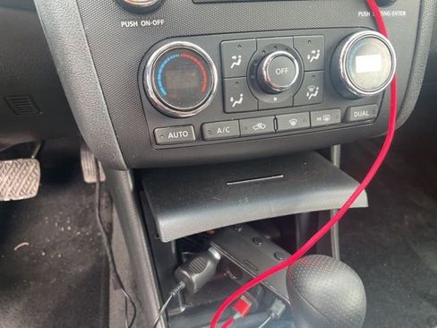 Used 2011 Nissan Altima 2.5 S w/ 2.5S Premium Pkg image 19