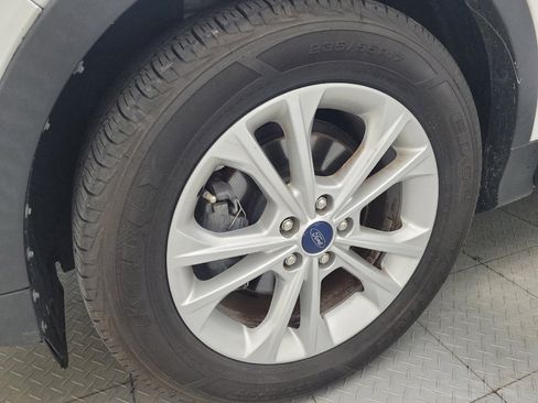 Used 2019 Ford Escape SE FWD image 31