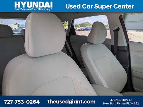 Certified 2024 Hyundai Kona SEL w/ Convenience Package FWD image 6