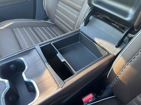 New 2026 GMC Acadia Denali Ultimate w/ LPO, Floor Liner Package AWD/4WD image 43