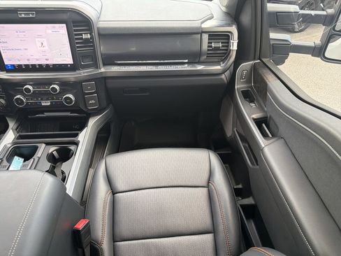 Used 2025 Ford F250 Lariat w/ Tremor Off-Road Package image 17