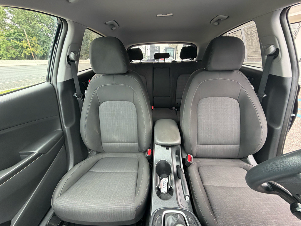 Used 2023 Hyundai Kona SEL AWD/4WD image 24