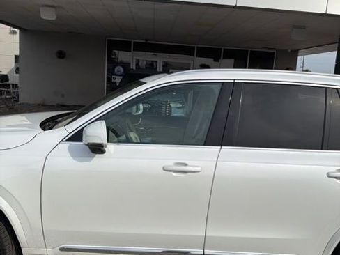 Used 2025 Volvo XC90 B6 Plus w/ Protection Package Premier image 10