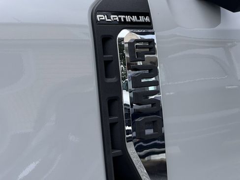 New 2025 Ford F250 Platinum w/ Platinum Plus Package image 15