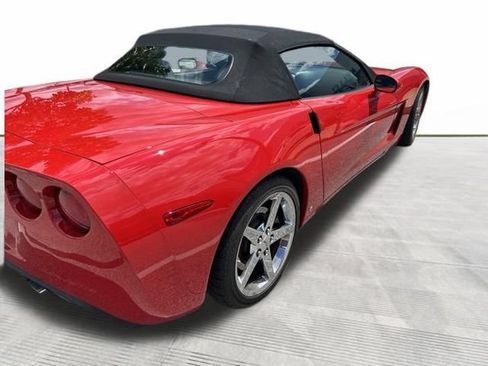 Used 2006 Chevrolet Corvette Convertible w/ Preferred Equipment Group RWD image 4