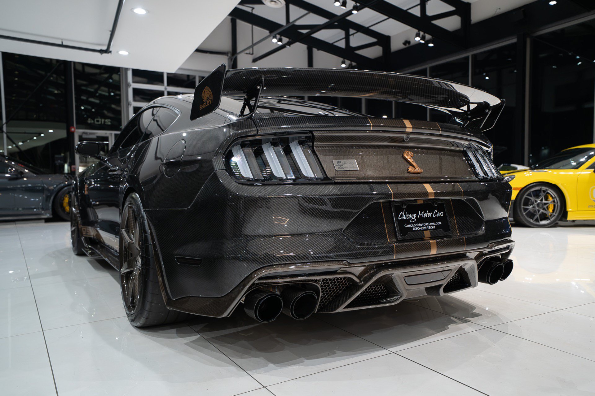 Used 2022 Ford Mustang Shelby GT500 w/ Carbon Fiber Track Pack RWD image 41