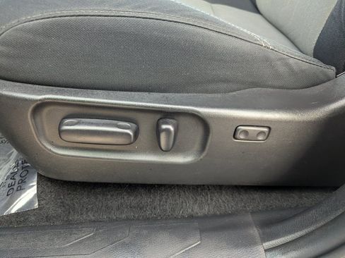 Used 2022 Toyota Tacoma TRD Off-Road image 15