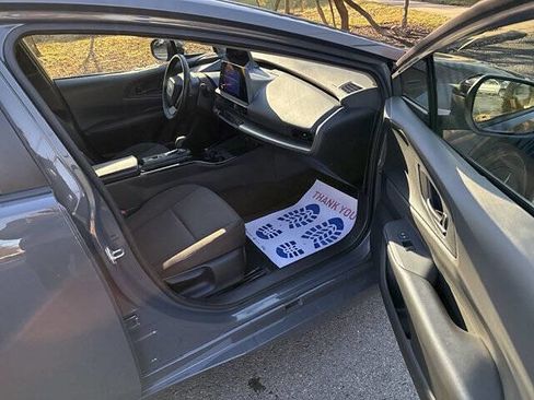 Used 2023 Toyota Prius LE image 6