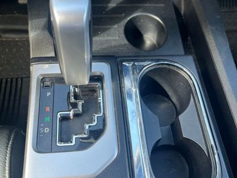 Used 2020 Toyota Tundra Limited w/ Limited Premium Package AWD/4WD image 14