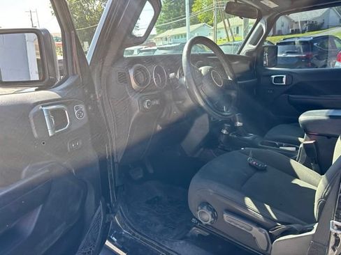 Used 2018 Jeep Wrangler Unlimited Sport S AWD/4WD image 11