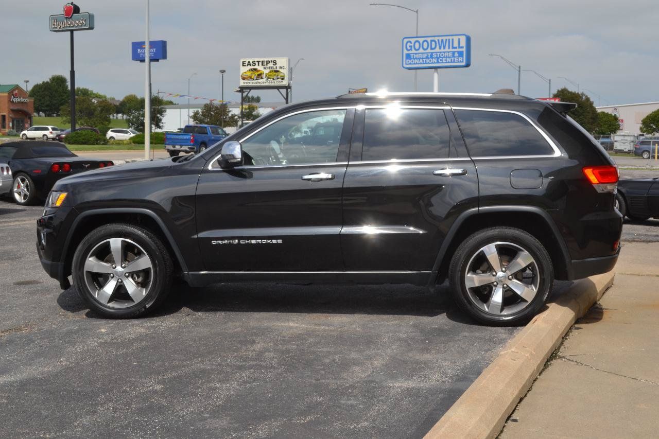 Used 2015 Jeep Grand Cherokee Limited AWD/4WD image 4