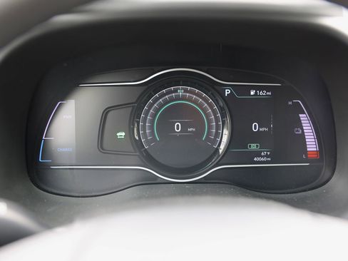 Certified 2021 Hyundai Kona Limited FWD image 38