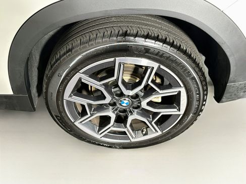 Used 2026 BMW X2 xDrive28i AWD/4WD image 11