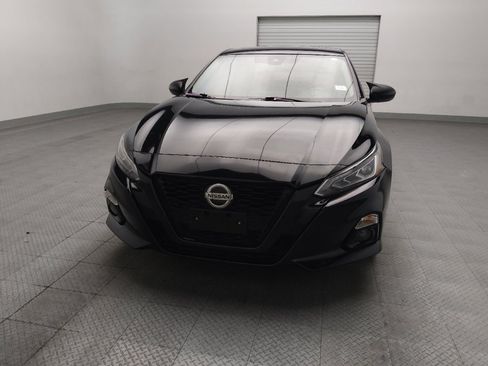 Used 2022 Nissan Altima 2.5 SR w/ Midnight Edition Package FWD image 15
