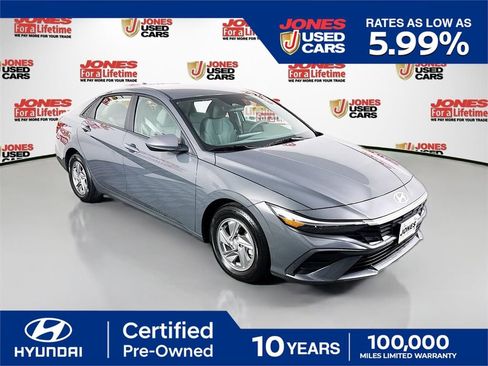 Certified 2024 Hyundai Elantra SE image 1