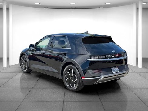 Certified 2024 Hyundai Ioniq 5 SEL RWD image 3