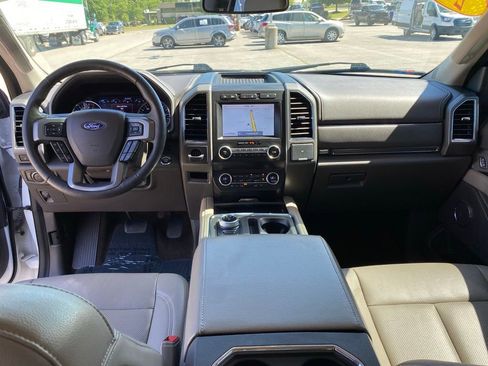 Used 2021 Ford Expedition XLT AWD/4WD image 27