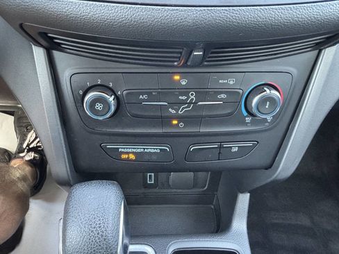 Used 2018 Ford Escape S image 18