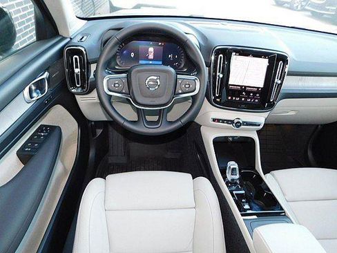New 2026 Volvo XC40 B5 Ultra w/ Climate Package AWD/4WD image 5