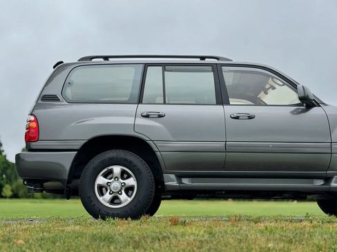 Used 2000 Toyota Land Cruiser AWD/4WD image 9